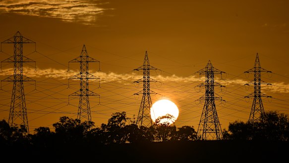 Electricity transmission company AusNet Services is planning to build overhead powerlines to transmit renewable energy but councils along the proposed route want them to run underground. 