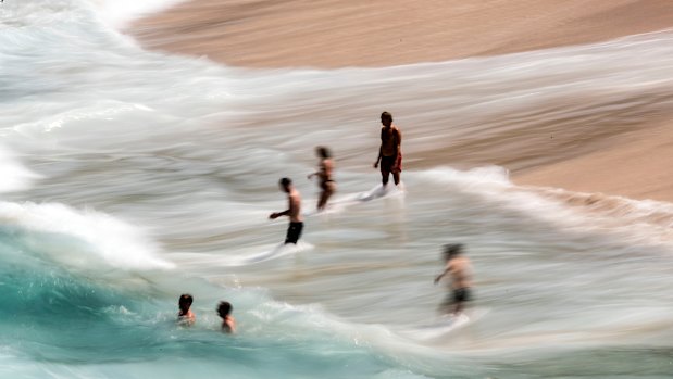 Saturday morning is the best time to head to the beach this weekend.