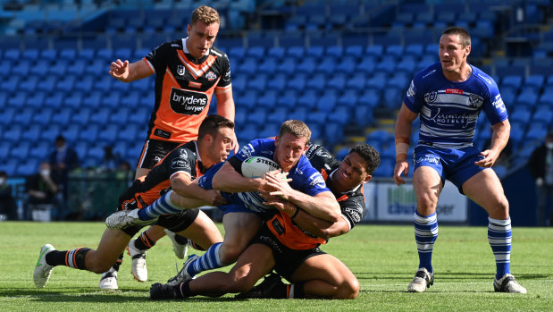Jack Hetherington was placed on report as the Bulldogs went down again.