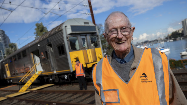 Former rail engineer Geoff Moss marked the retirement of the S-Sets on Thursday.