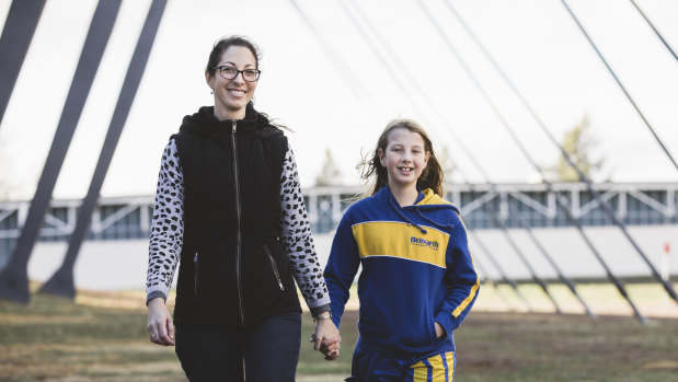 Lisa Haris with her 10-year-old daughter Jade who is playing for Belnorth in the Kanga Cup.
