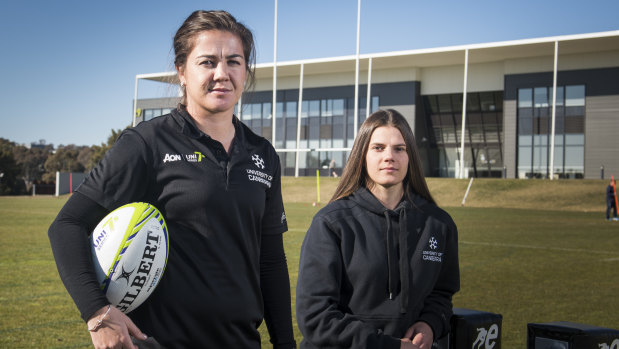 University of Canberra rugby sevens players Sammie Wood and Darcy Read.