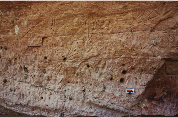 Carvings featuring the Seven Sisters associated with star-like imagery.