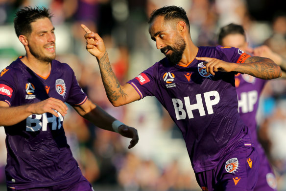 Perth Glory's Diego Castro celebrates his second goal against the Newcastle Jets on Saturday.