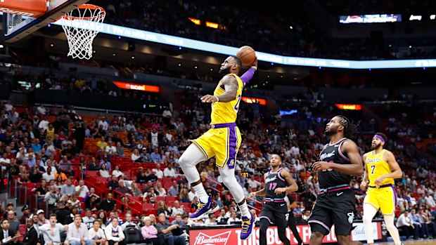 NBA LeBron James drops 51 points as Lakers blitz Heat