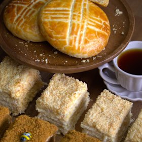 Bolo e café no Delicias de Tatik.