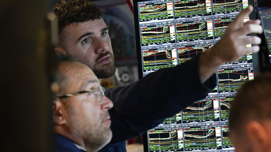 The elite trade today is to bet against the inflationista chorus..