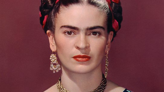 Frida Kahlo in a 1939 photograph.