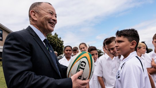 Wallabies coach Eddie Jones returned to Matraville High School.
