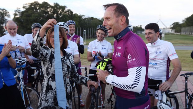 Tony Abbott recruited to help stop Sydney Harbour Bridge cycleway