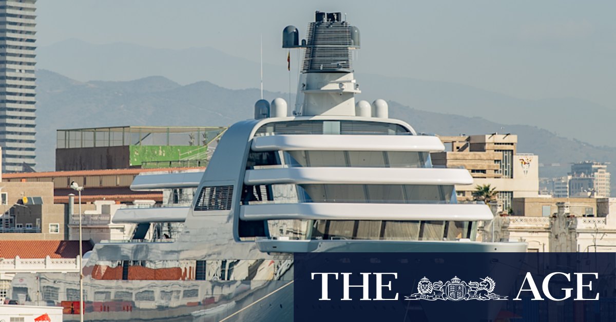 The internet watches with glee as Russian oligarchs' yachts are seized - Vimarsana News