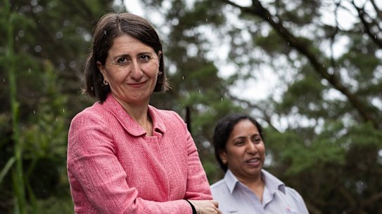 Premier Gladys Berejiklian announces 35,000 frontline workers will receive the Pfizer COVID-19 vaccine from Monday.