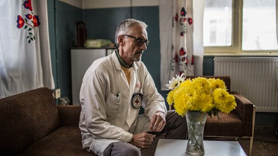  Dr. Alberto Cairo at the Kabul Orthopedic Center in Afghanistan. Cairo has spent three decades leading a program that has tended to 180,000 disabled Afghans and provided 20,000 artificial limbs.