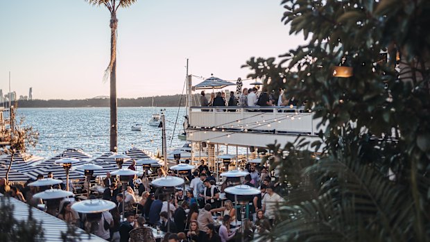 End your beach day at the Watsons Bay Hotel.