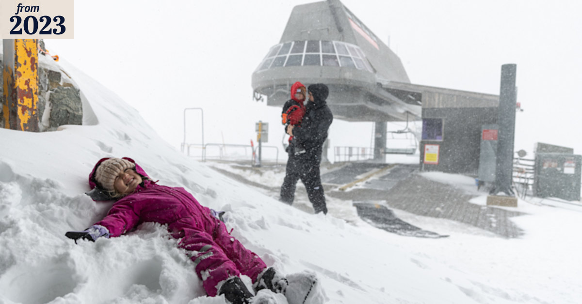 Flurry of excitement as massive snow dump rescues NSW ski season