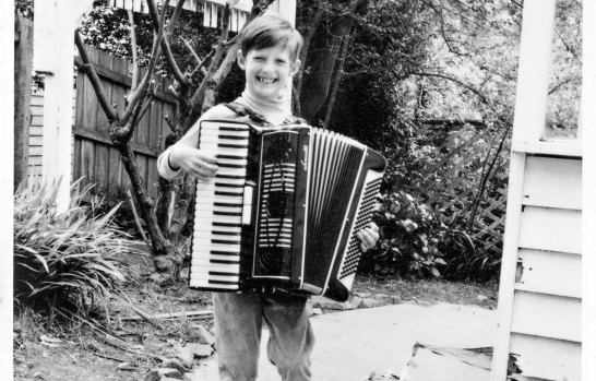(Re) introducing the accordion: an instrument close to the heart