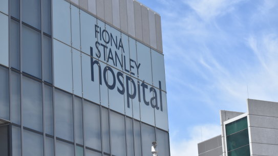 Fiona Stanley Hospital has COVID-19 scare as Omicron spreads through community.