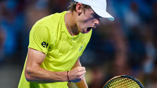 Australia’s No.1 male Alex de Minaur racks up another win on Ken Rosewall Arena on Thursday night.