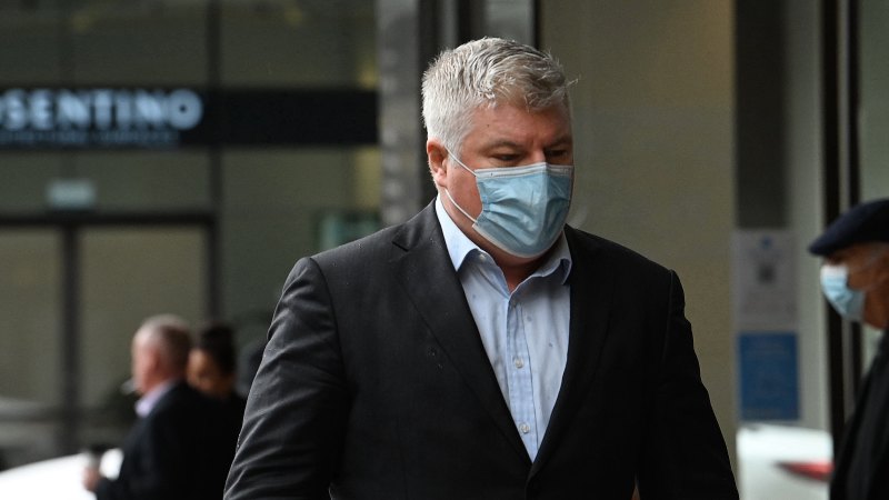 Stuart MacGill had money problems, court told, as alleged kidnappers seek bail