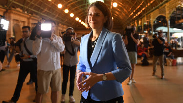 Premier Gladys Berejiklian and Transport Minister Andrew Constannce vow to start work on a fast rail network.