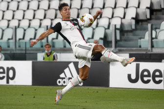 Serie A 2019 20 Cristiano Ronaldo Trumps Sarri Ball As Juventus Beat Sampdoria To Win Scudetto