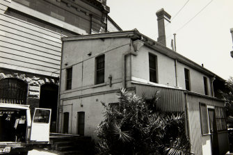 Historical exterior view of the caretaker’s cottage- known as Casey’s cottage at the rear of the Art Gallery of New South Wales circa 1968.