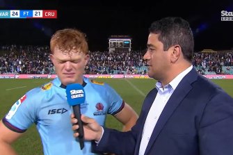 Tane Edmed talking with Morgan Turinui