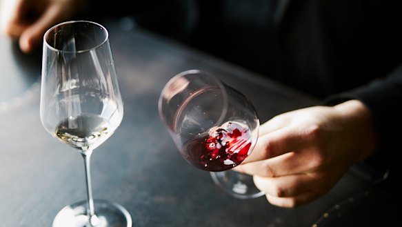 Blind tasting begins with observing the wine’s colour, and is marked against the clock.