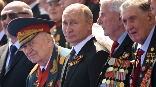 President Vladimir Putin has thrown his heavyweight support behind a Russian Rugby World Cup bid.