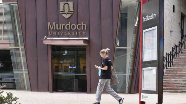 Murdoch University plans to cut its Indonesian studies.