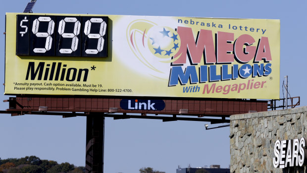 The Mega Millions jackpot, along with a Powerball lottery prize that stands at $US620 million, has caused lotto fever to sweep across the US over the last few days.