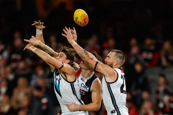 The Power have taken just 12 marks in the first quarter, to St Kilda’s 37.