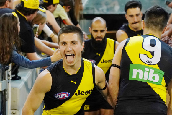 Liam Baker runs out before the 2019 preliminary final against the Cats.