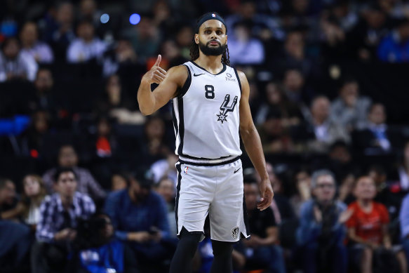 Patty Mills came through in the dying seconds of overtime for the Spurs.