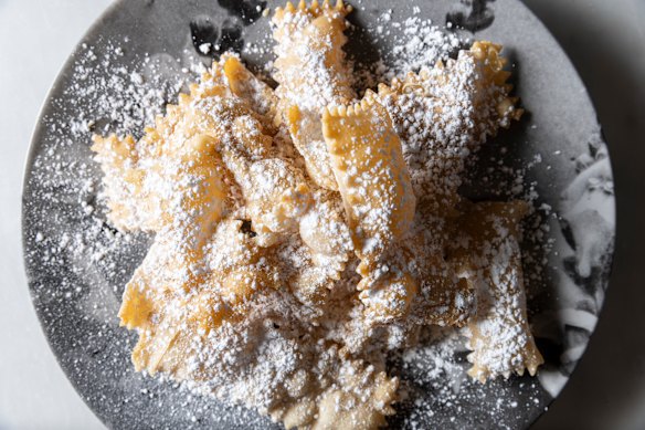 Crostoli.