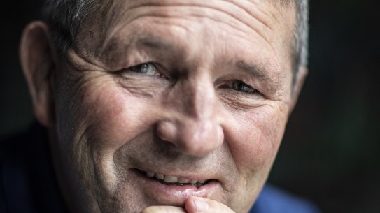 Rugby league legend Royce Simmons is raising money and awareness for dementia on his charity walk.