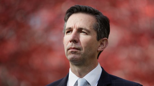 Trade Minister Simon Birmingham says a free trade agreement with the European Union remains on track. 