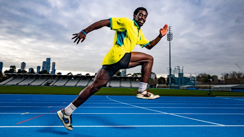 Commonwealth Games Aths program to heat up with 100m finals, Aussies cruising in the pool