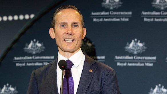 Andrew Leigh has tasked the ACCC with looking at the prevalence of non-compete clauses in worker contracts over fears they are driving down wages growth.