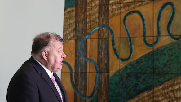 Craig Kelly said Australia should pause the AstraZeneca rollout.
