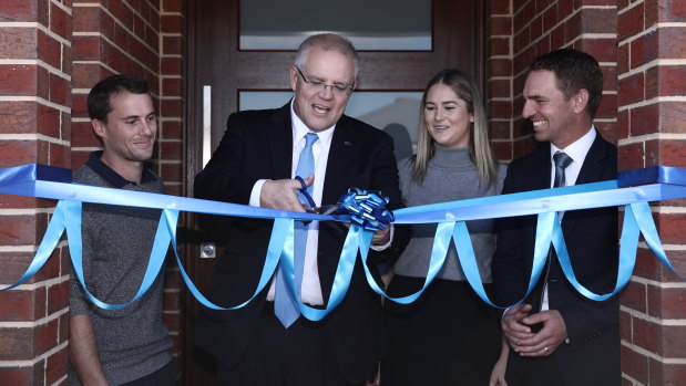 Scott Morrison and federal Liberal candidate for Indi Steve Martin visit first home owners Andy and Caitlin at their new home in Wangaratta.
