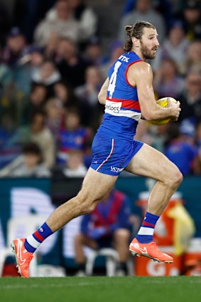 Marcus Bontempelli on the burst against Richmond.