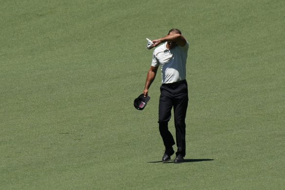 Tiger Woods shot 82 in the third round.