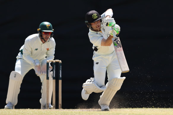 Josh Inglis batting for Western Australia against Tasmania in the Sheffield Shield.