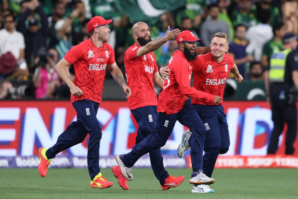 England celebrate.