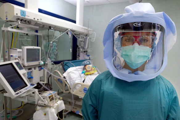 A nurse in the intensive care unit at the Policlinic of Tor Vergata in Rome.