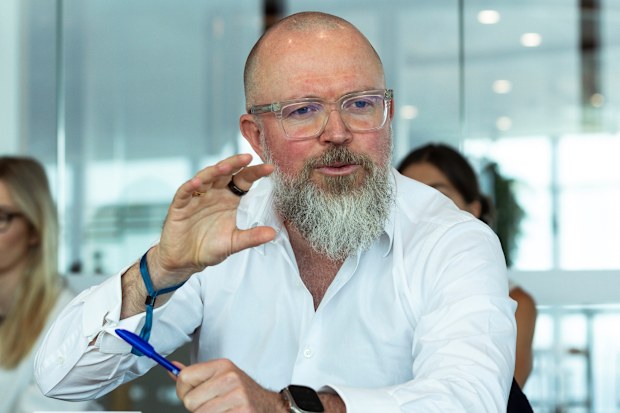 Artificial intelligence: Telstra and ANZ say human call centres will ...