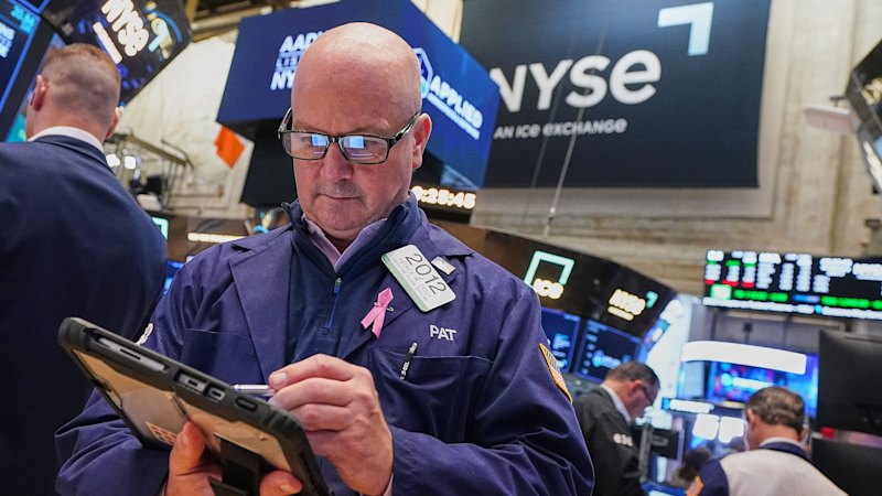 ASX set to advances, Wall Street lower in rollercoaster sess
