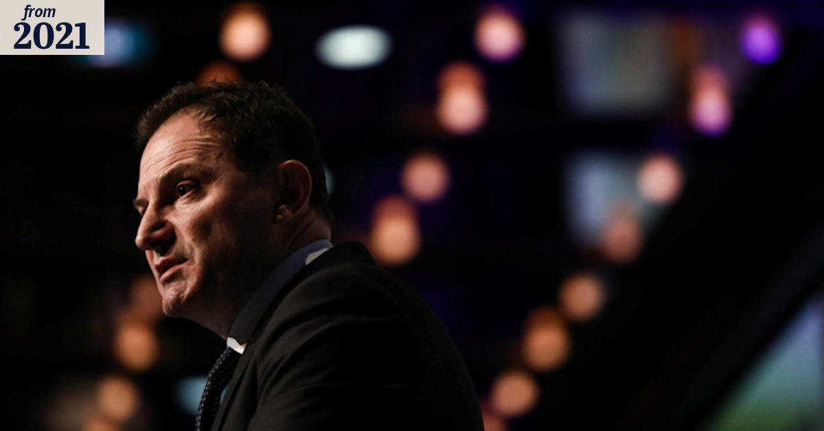Origin cuts back coal power output as green shift slashes prices
