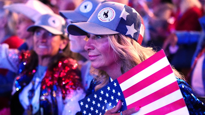 Trump's cash promise smacks of desperation but MAGA faithful love it